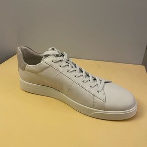 Ecco Street Lite Sneaker in White Leather